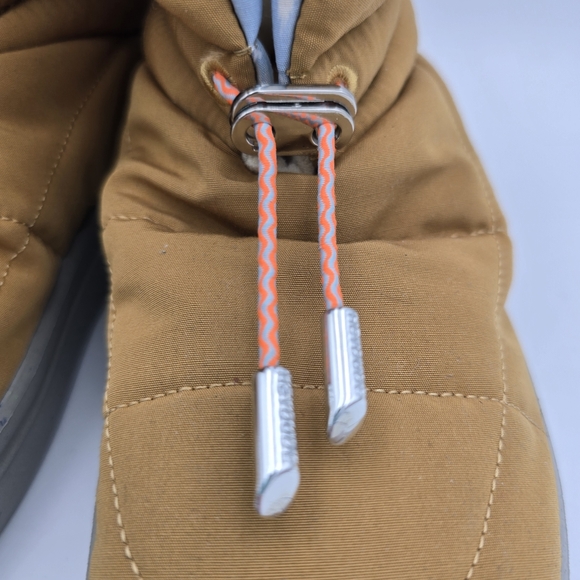 NWT Hey Dude Margot Eco Youth Boots, Mustard, Size 3 (Little Girl) - Picture 7 of 16